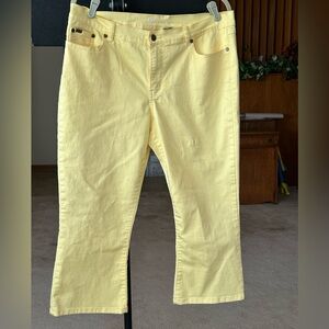 Yellow ankle length jeans
